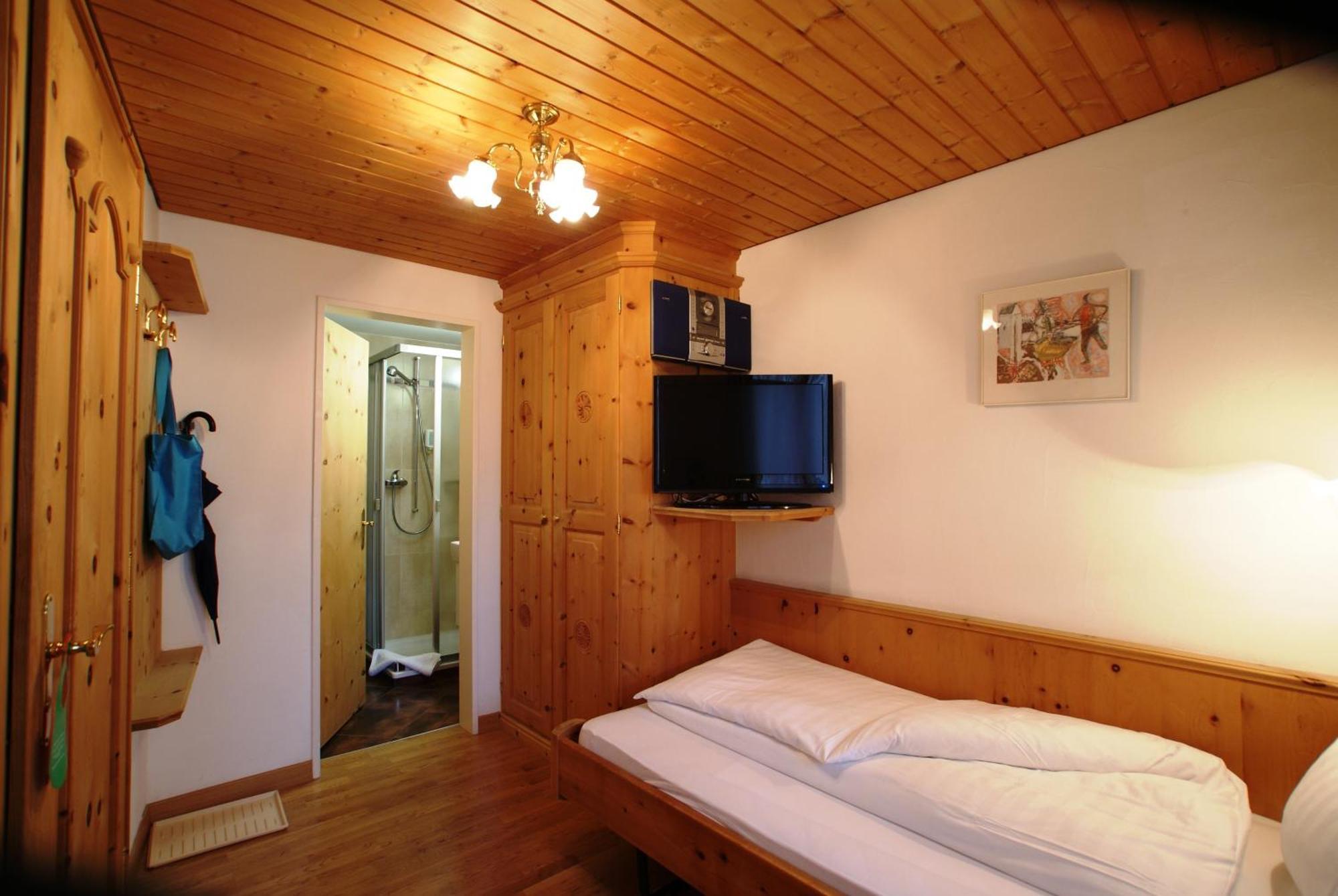 Hotel Astras Scuol Εξωτερικό φωτογραφία