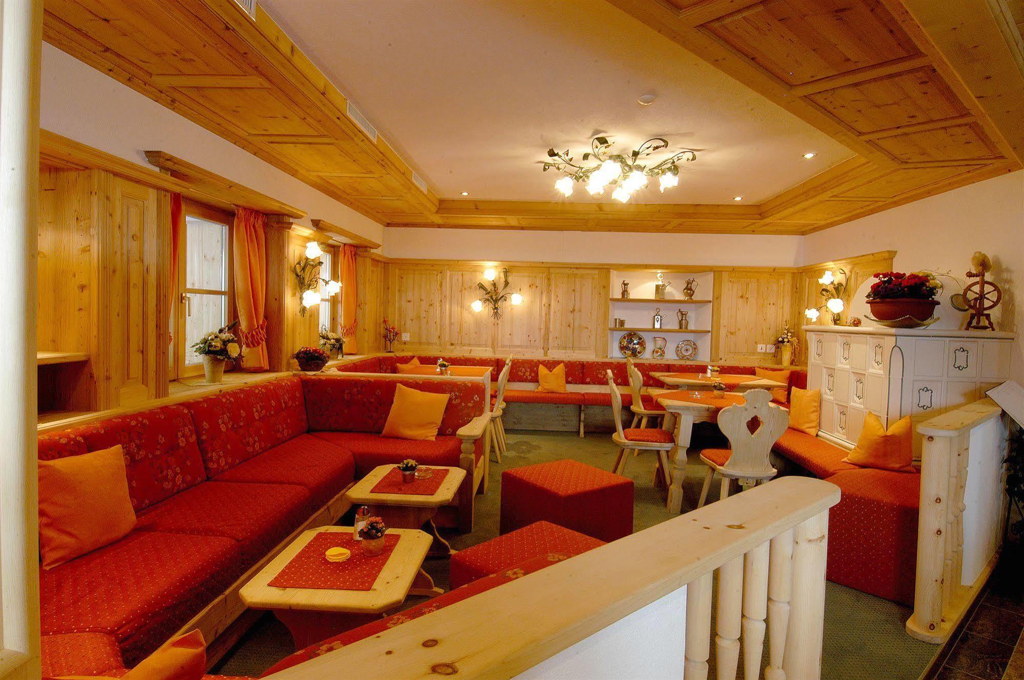 Hotel Astras Scuol Εξωτερικό φωτογραφία